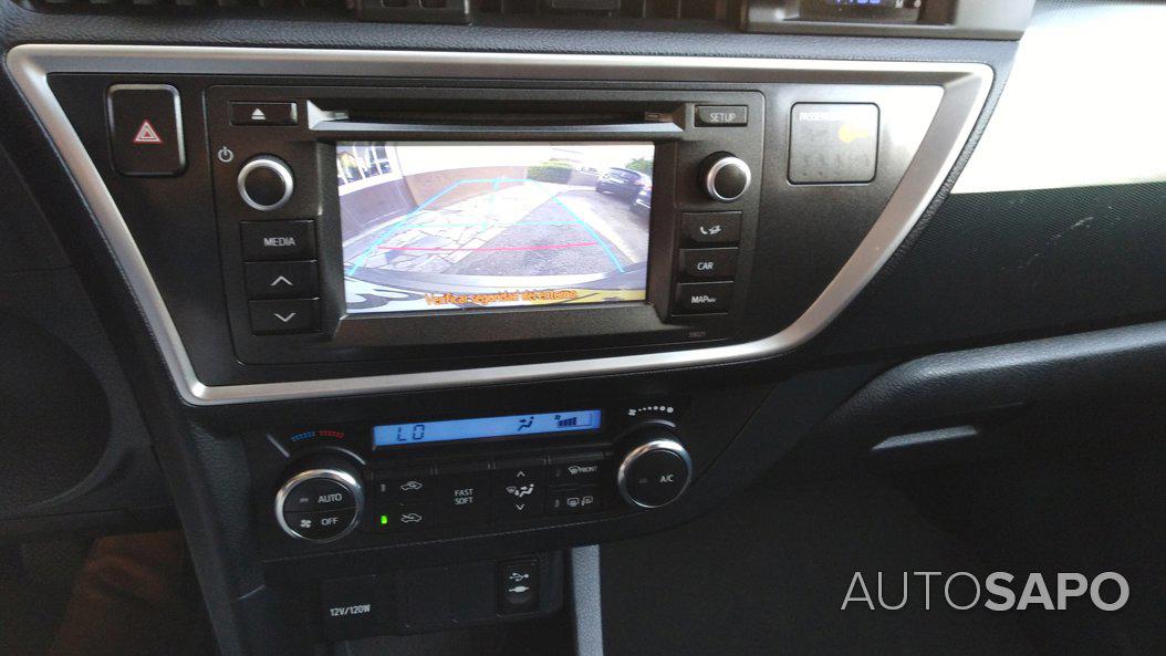 Toyota Auris 1.4 D-4D Comfort+Navi de 2014