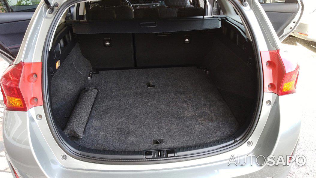 Toyota Auris 1.4 D-4D Comfort+Navi de 2014