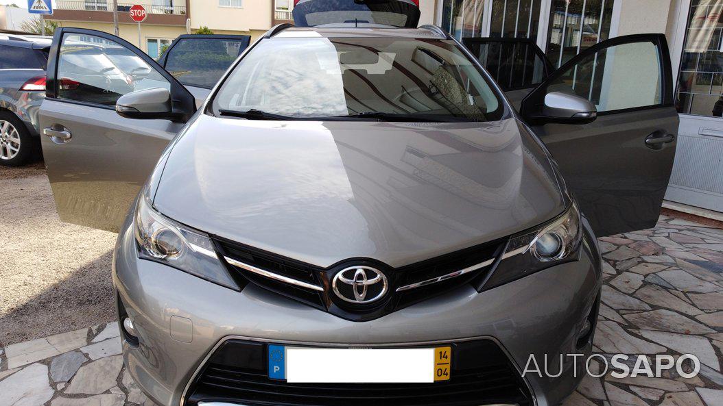 Toyota Auris 1.4 D-4D Comfort+Navi de 2014