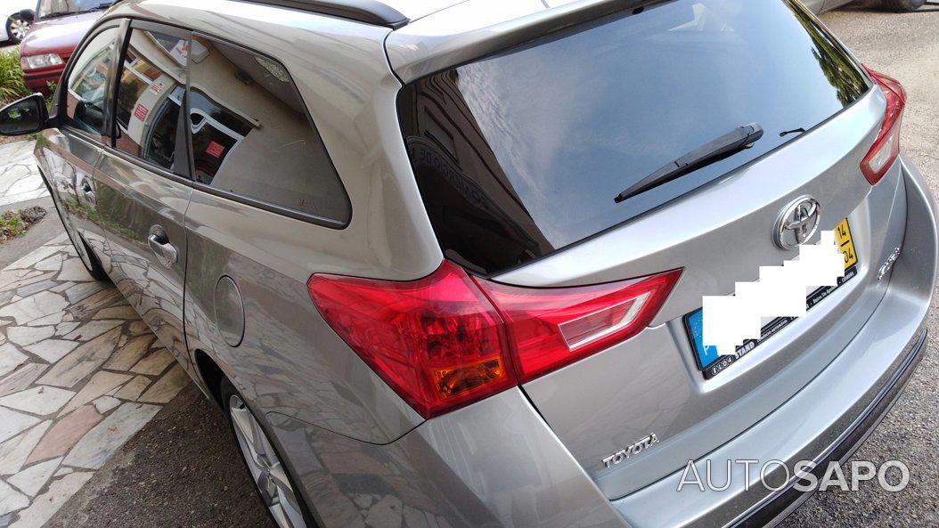 Toyota Auris 1.4 D-4D Comfort+Navi de 2014