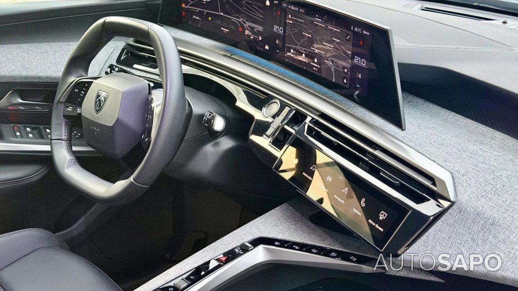 Peugeot 3008 1.6 Hybrid Allure Pack e-EAT8 de 2024