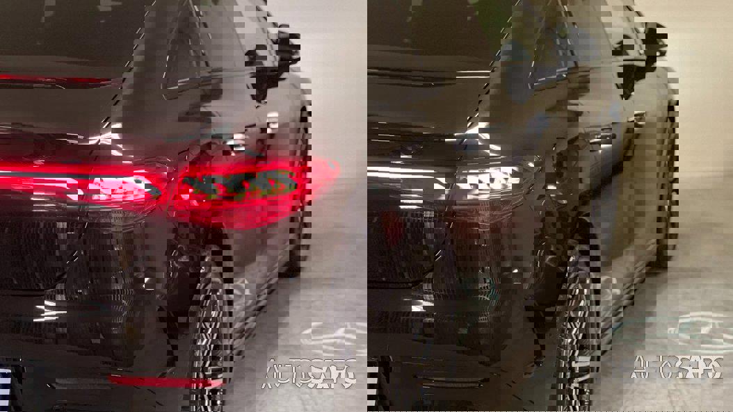 Mercedes-Benz EQE de 2024