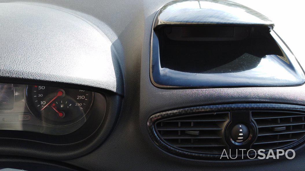 Renault Clio 1.5 dCi Confort Authentique de 2006