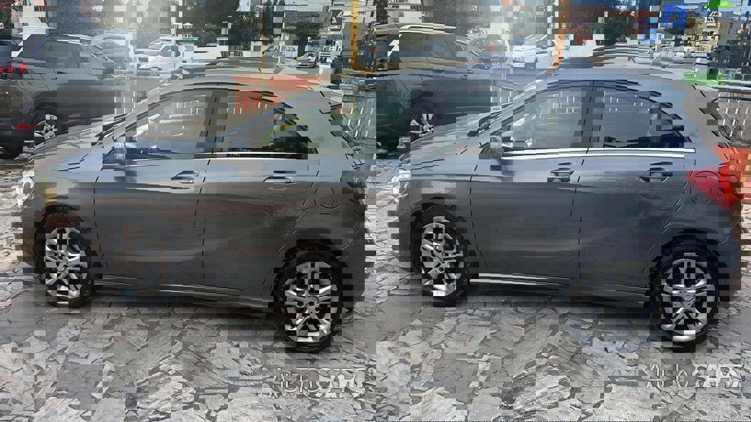 Mercedes-Benz Classe A 180 CDi B.E. Urban de 2013