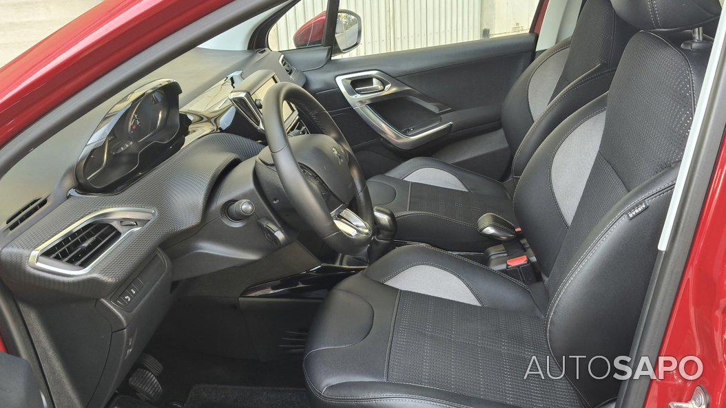 Peugeot 2008 1.2 PureTech Allure de 2016