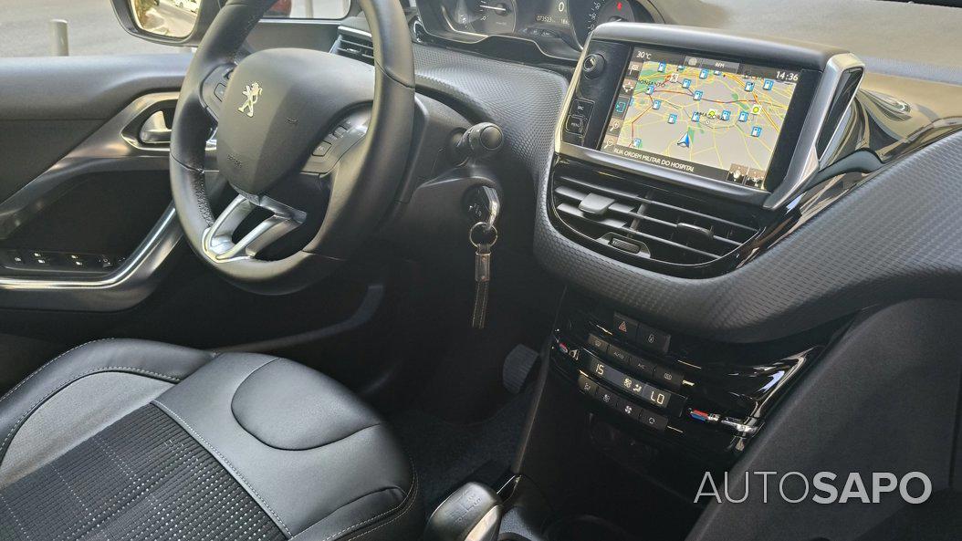 Peugeot 2008 1.2 PureTech Allure de 2016