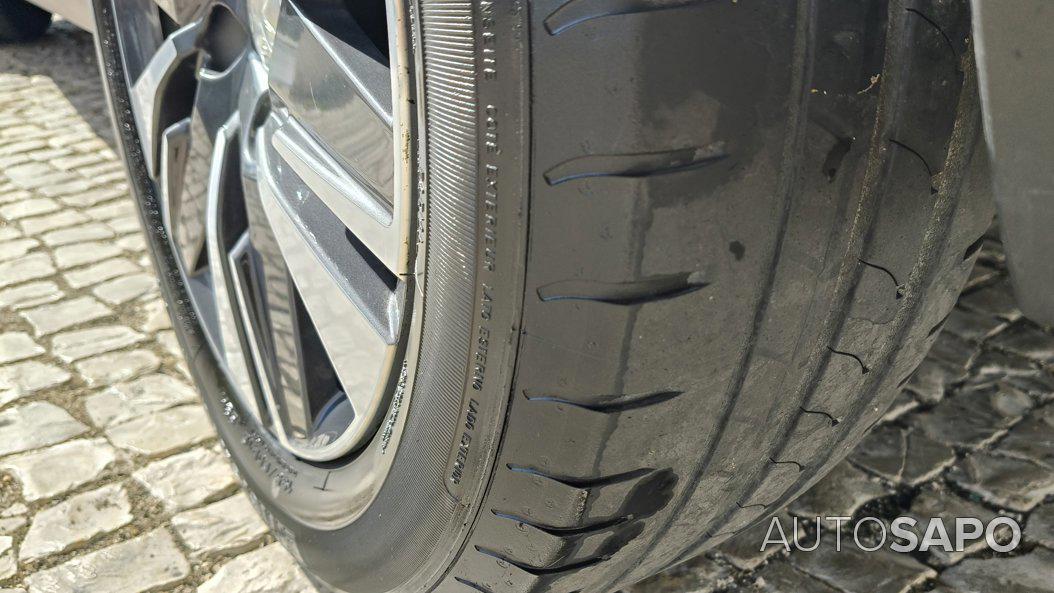 Peugeot 2008 1.2 PureTech Allure de 2016