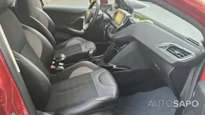 Peugeot 2008 1.2 PureTech Allure de 2016