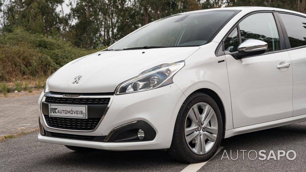Peugeot 208 1.2 PureTech Life Signature de 2019