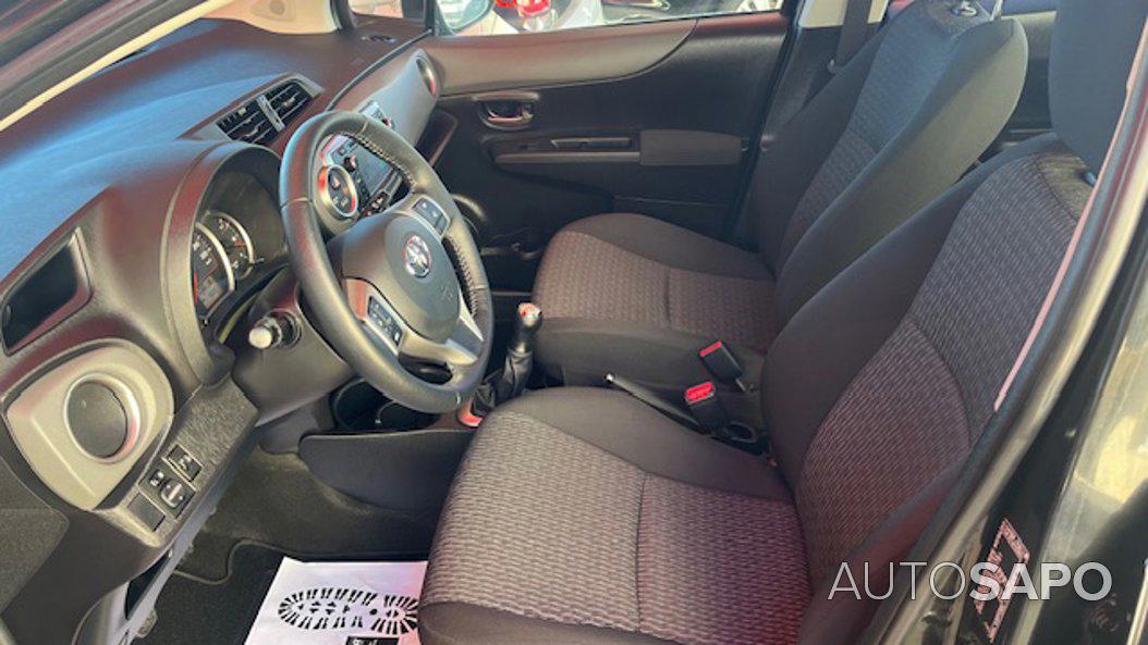 Toyota Yaris 1.0 Terra DA+ABS+CD+AC de 2014