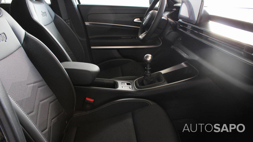 Jeep Avenger 1.2 GSE T3 Altitude de 2025