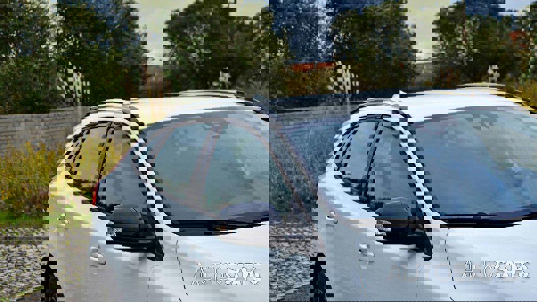 Volvo V40 Cross Country 1.6 D2 Kinetic de 2015