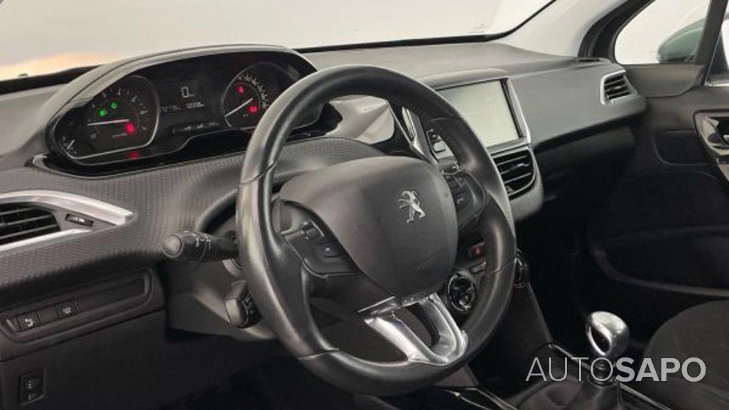 Peugeot 2008 1.2 PureTech Signature de 2019