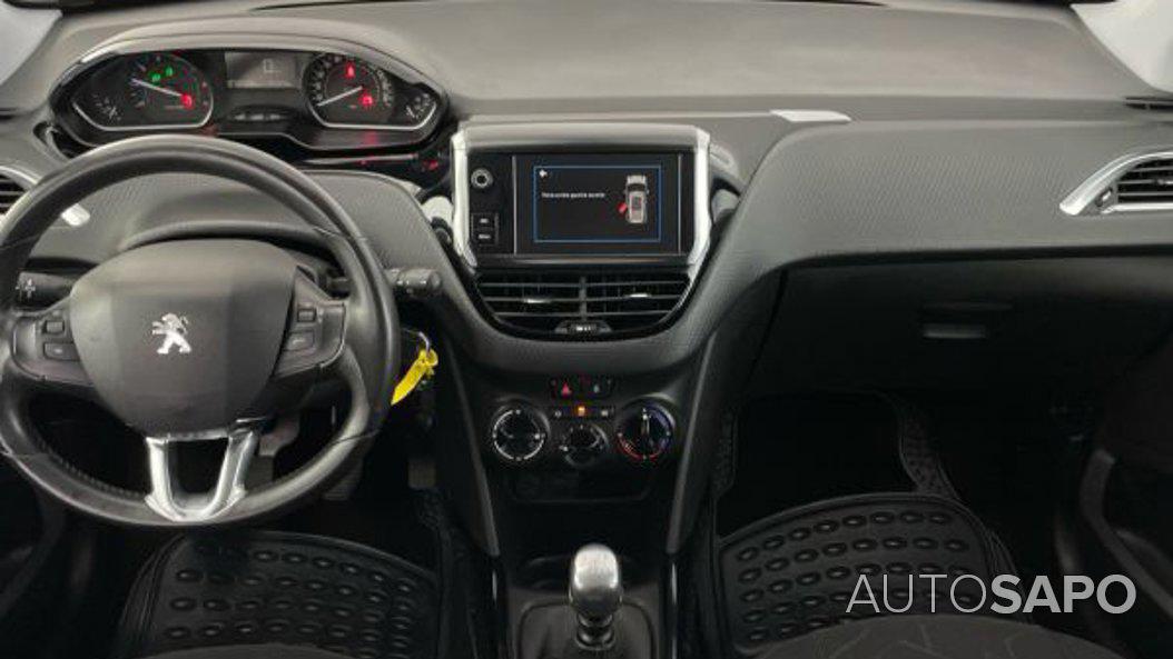 Peugeot 2008 1.2 PureTech Signature de 2019