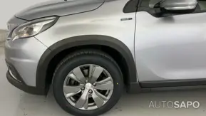 Peugeot 2008 1.2 PureTech Signature de 2019