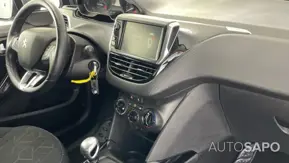 Peugeot 2008 1.2 PureTech Signature de 2019