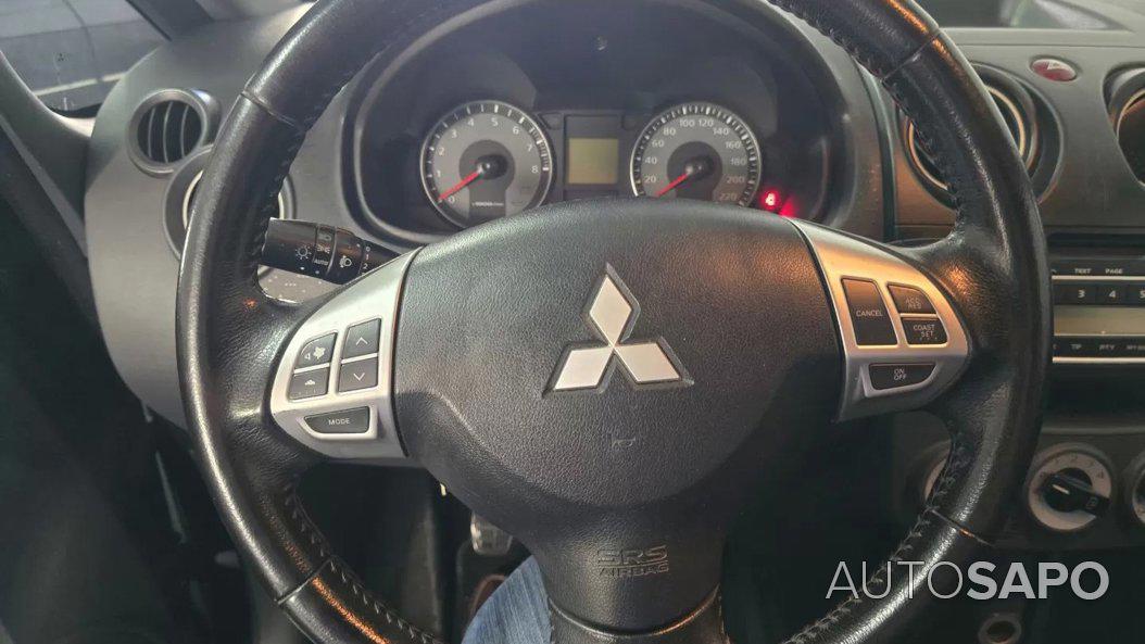 Mitsubishi Colt 1.3 Invite de 2013