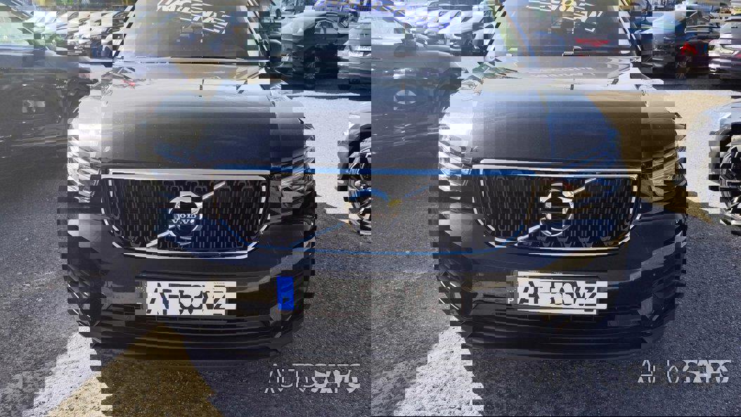 Volvo XC40 1.5 T2 Momentum de 2021