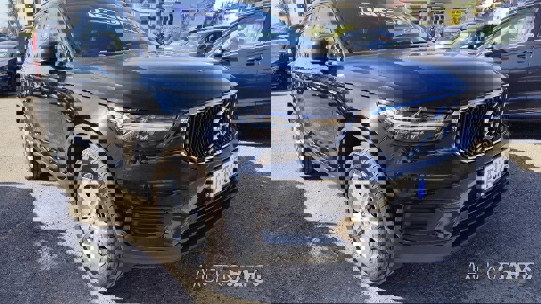 Volvo XC40 1.5 T2 Momentum de 2021