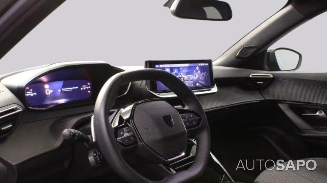 Peugeot 2008 1.2 PureTech Allure EAT8 de 2024