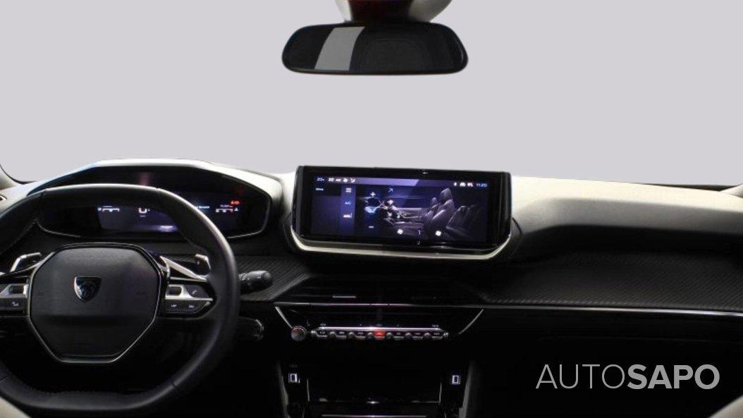 Peugeot 2008 1.2 PureTech Allure EAT8 de 2024