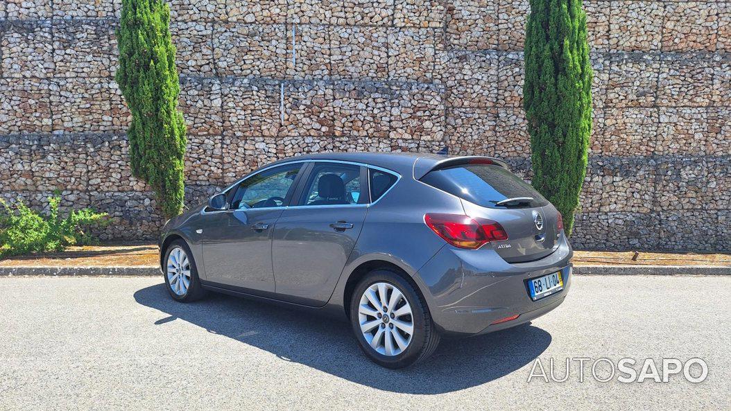 Opel Astra 1.7 CDTi Cosmo de 2011