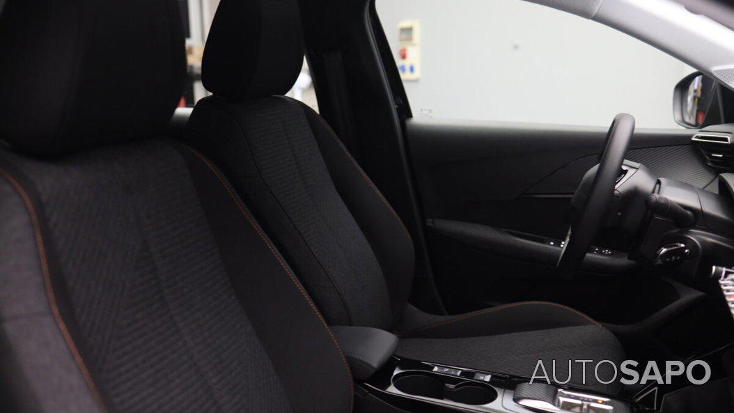 Peugeot E-208 de 2025