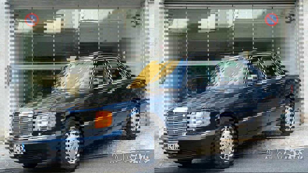 Mercedes-Benz 300 de 1990