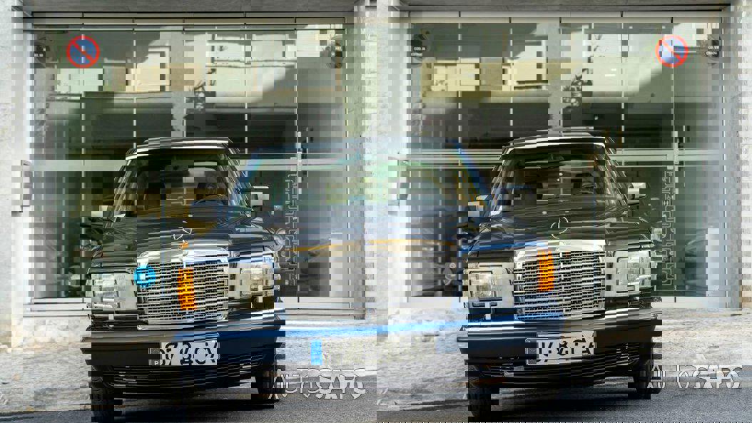 Mercedes-Benz 300 de 1990