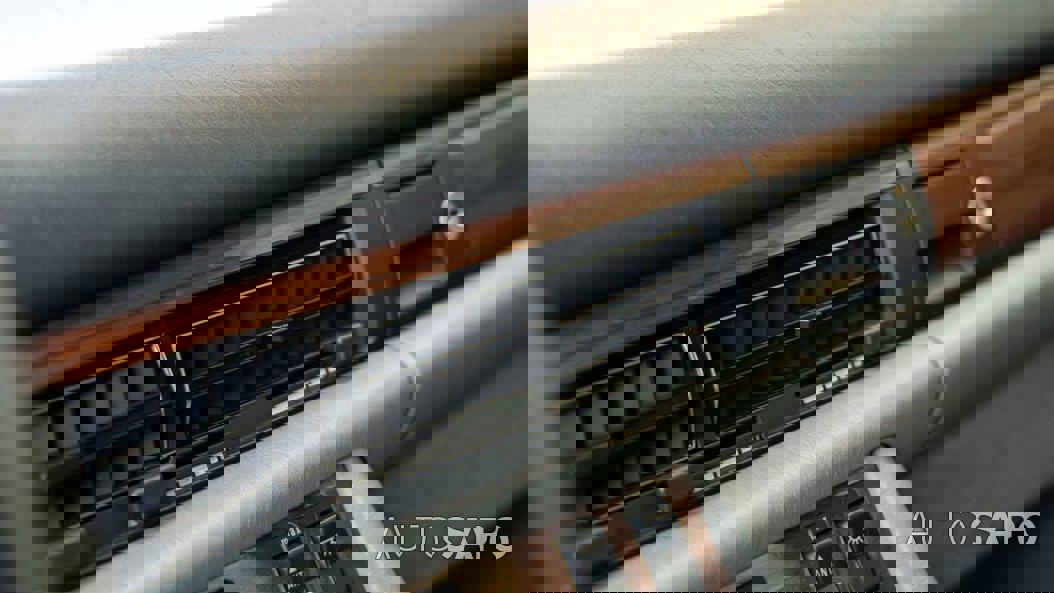 Mercedes-Benz 300 de 1990