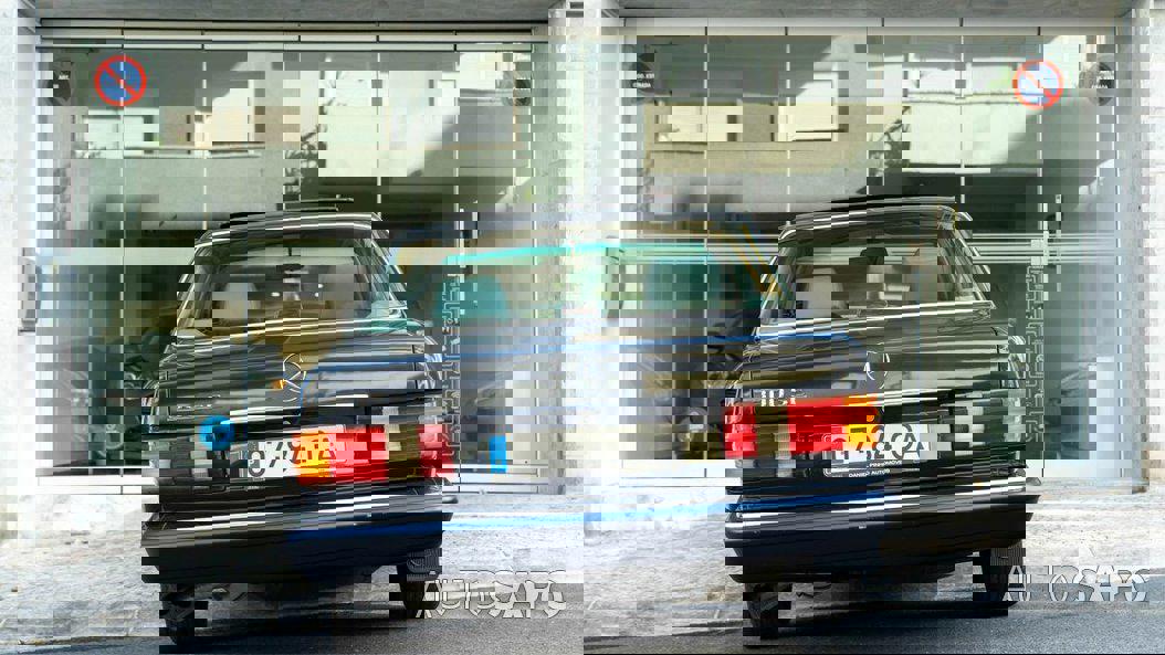 Mercedes-Benz 300 de 1990