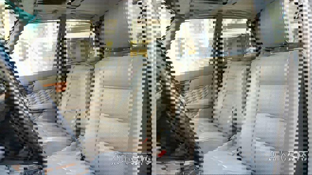 Mercedes-Benz 300 de 1990