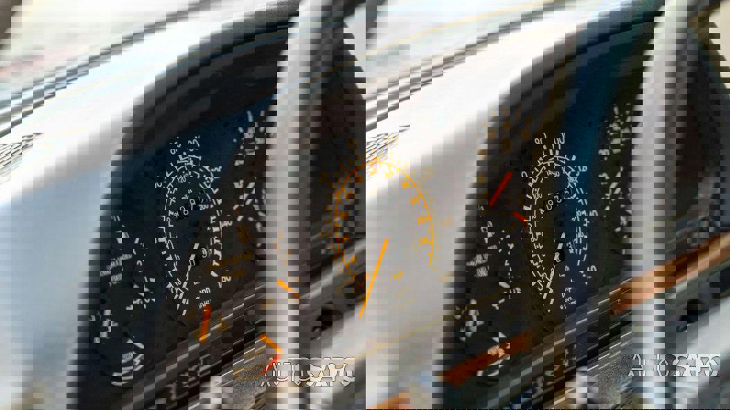 Mercedes-Benz 300 de 1990