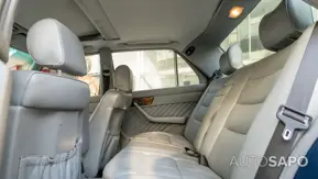 Mercedes-Benz 300 de 1990