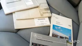 Mercedes-Benz 300 de 1990