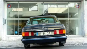 Mercedes-Benz 300 de 1990