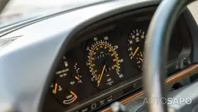 Mercedes-Benz 300 de 1990