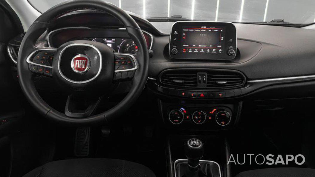 Fiat Tipo 1.3 M-Jet Lounge Tech J17 de 2019
