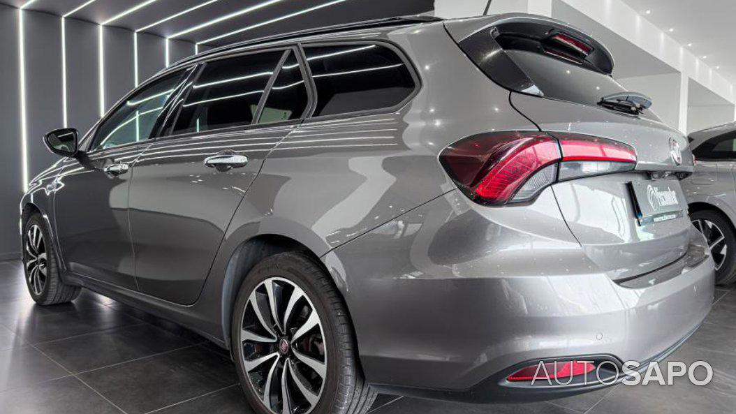 Fiat Tipo 1.3 M-Jet Lounge Tech J17 de 2019