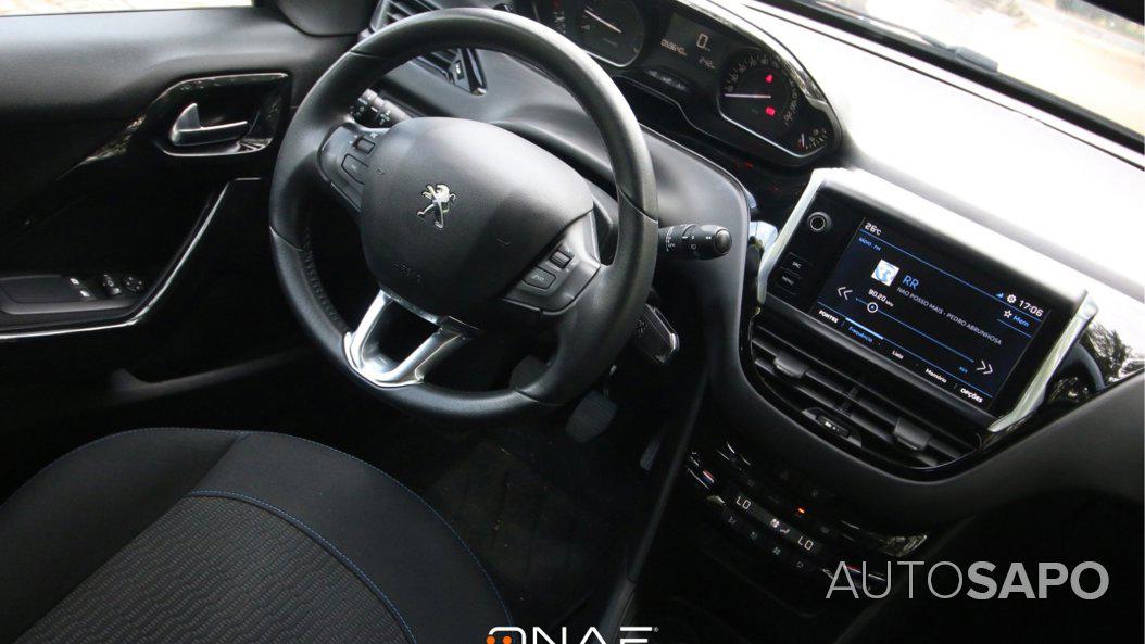 Peugeot 208 1.2 PureTech Life Signature de 2019