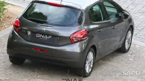 Peugeot 208 1.2 PureTech Life Signature de 2019