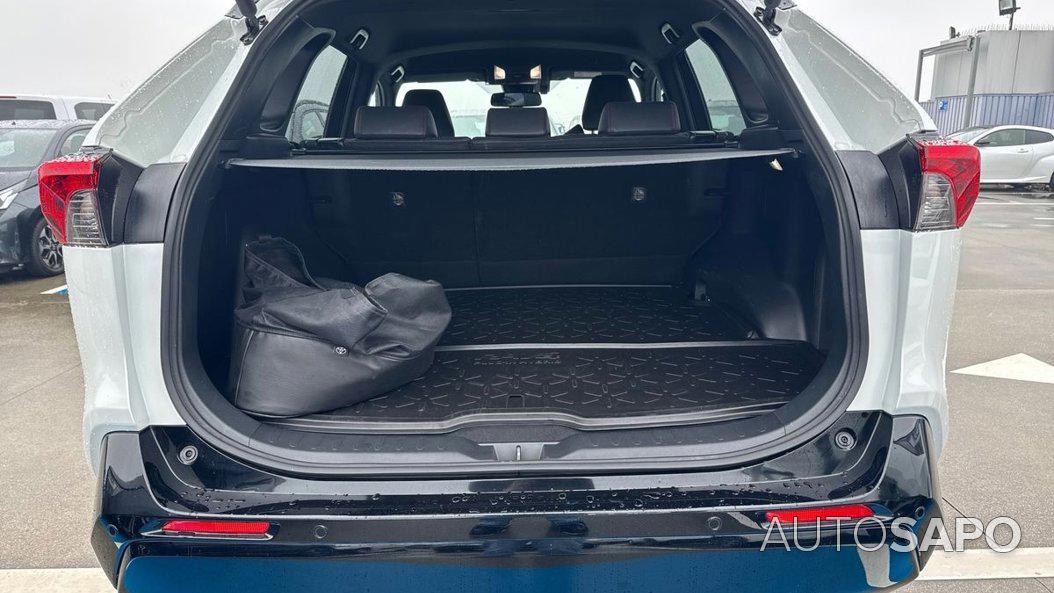 Toyota RAV4 2.5 HDF Plug-in Square Collection AWD-i de 0