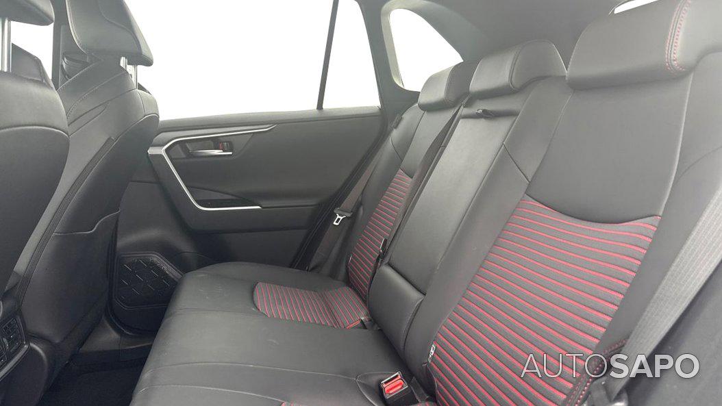 Toyota RAV4 2.5 HDF Plug-in Square Collection AWD-i de 0