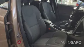 Volvo V40 Cross Country 1.6 D2 Momentum de 2013