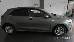 Kia Rio de 2023
