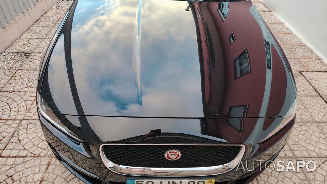 Jaguar XE de 2016