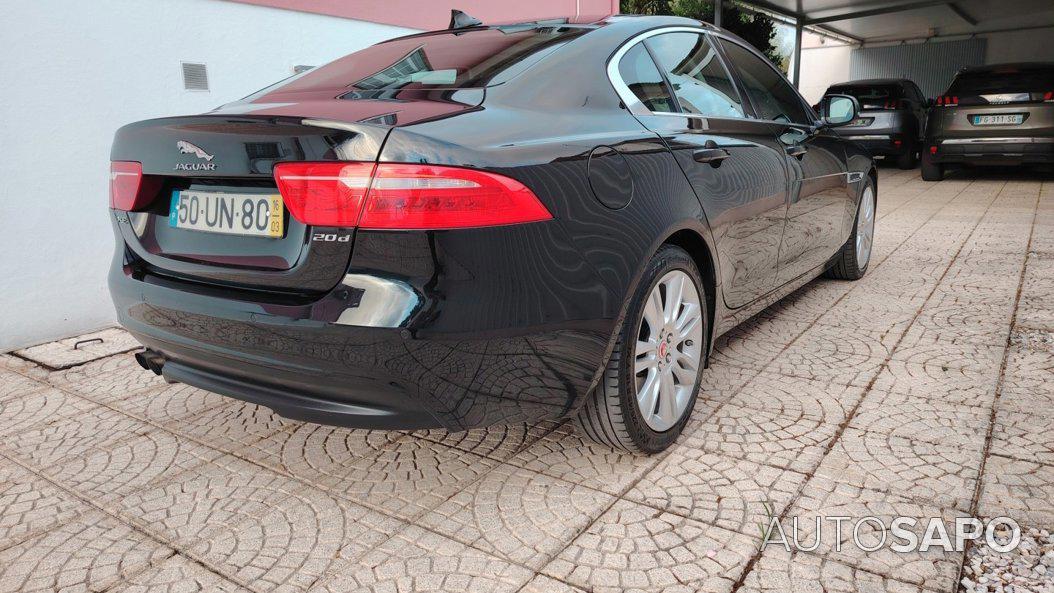 Jaguar XE de 2016