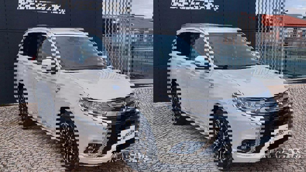 Mitsubishi Outlander 2.0 PHEV Instyle Navi de 2018