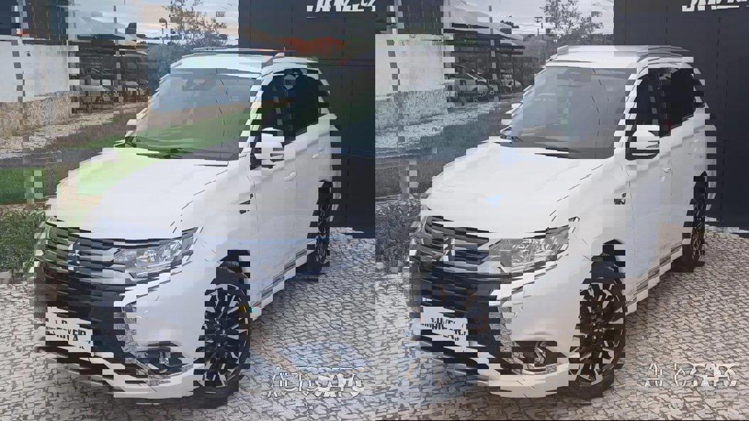 Mitsubishi Outlander 2.0 PHEV Instyle Navi de 2018
