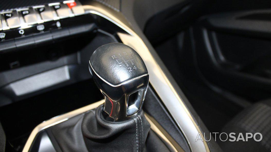 Peugeot 3008 1.5 BlueHDi Active de 2021